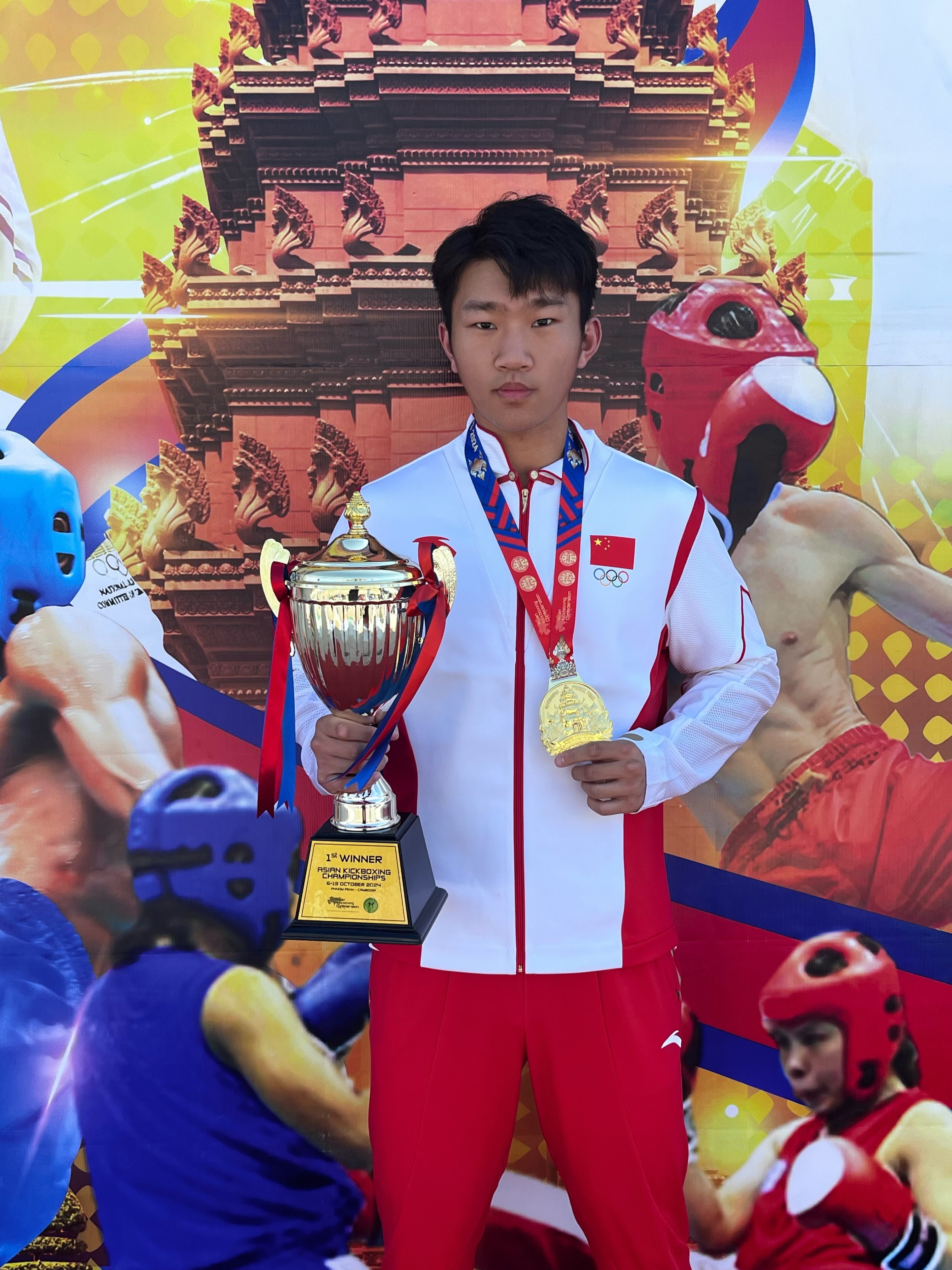 KAIYUNAPP-包含拳击锦标赛焦点战：陇右麒麟队翻盘关东旋风队，外线火力全开。技战术储备厚实的词条