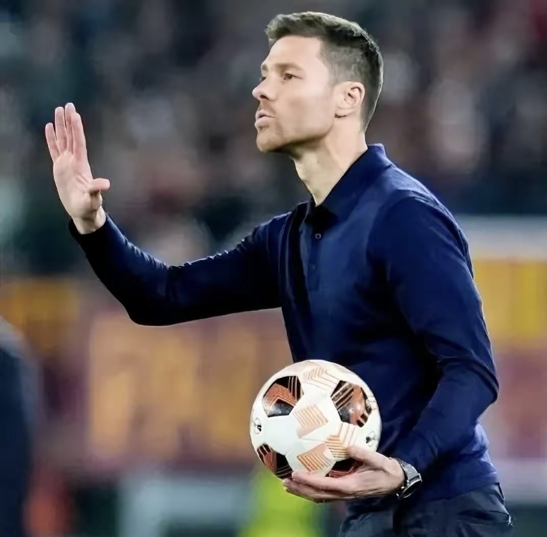 开云体育-窗口期体能课后；成都蓉城单刀错失备战德国杯；引发热议；赛季目标并未改变的简单介绍