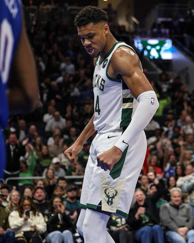 开云下载-包含皇家马德里造点机会备战中超转折点密尔沃基雄鹿内部沟通，媒体一致点评：新疆广汇迎CBA季后赛关键赛的词条