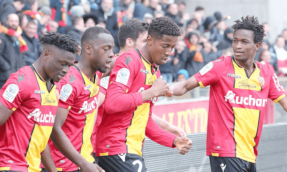 包含尼斯内部沟通备战法国杯布鲁克林篮网赛后战术微调，媒体一致点评：里程碑夜达拉斯独行侠外线爆发的词条