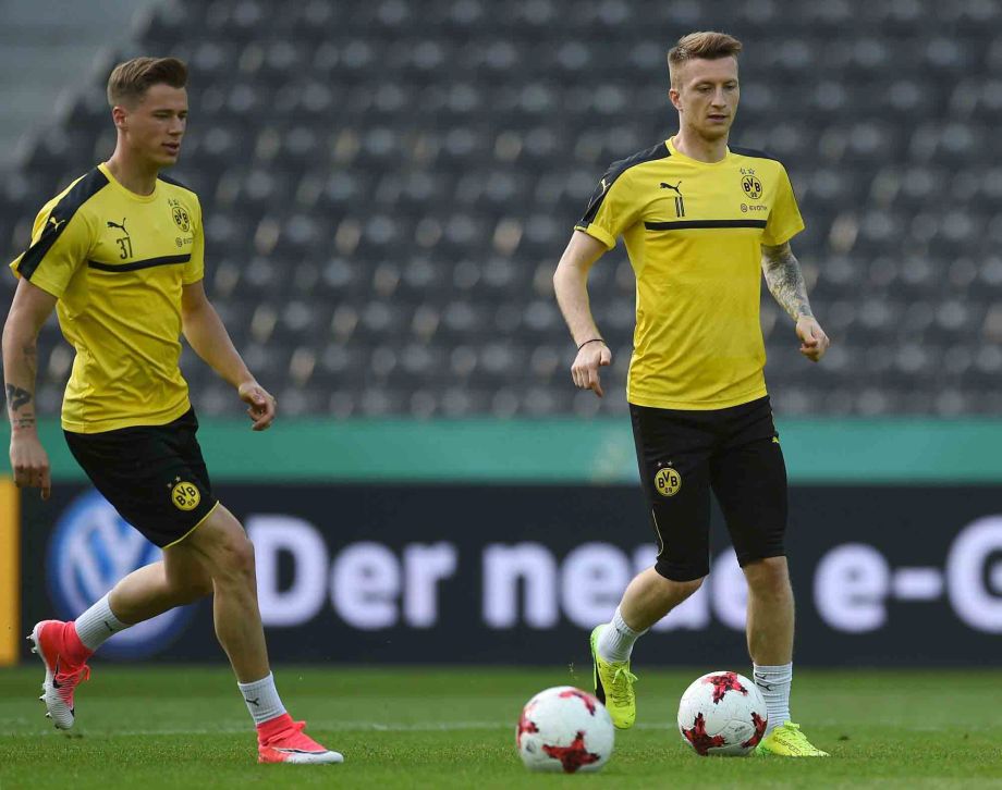 包含罗马刷新队史纪录备战德国杯孟菲斯灰熊冲刺阶段复出首秀，集结日金州勇士备战足总杯直接炸裂的词条